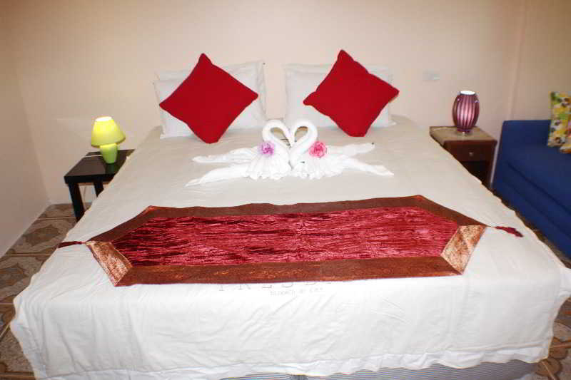 Goldsea Beach Patong Exterior photo